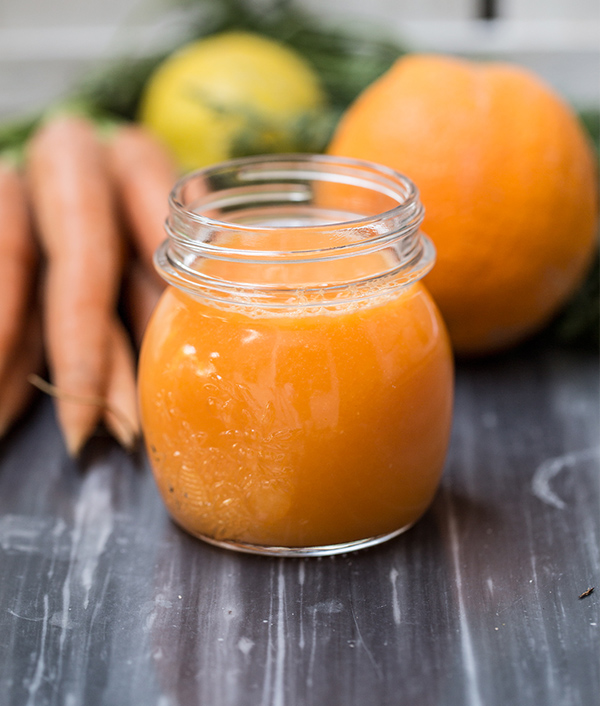 jugo as en vivo zanahoria naranja y limón con essenzia green